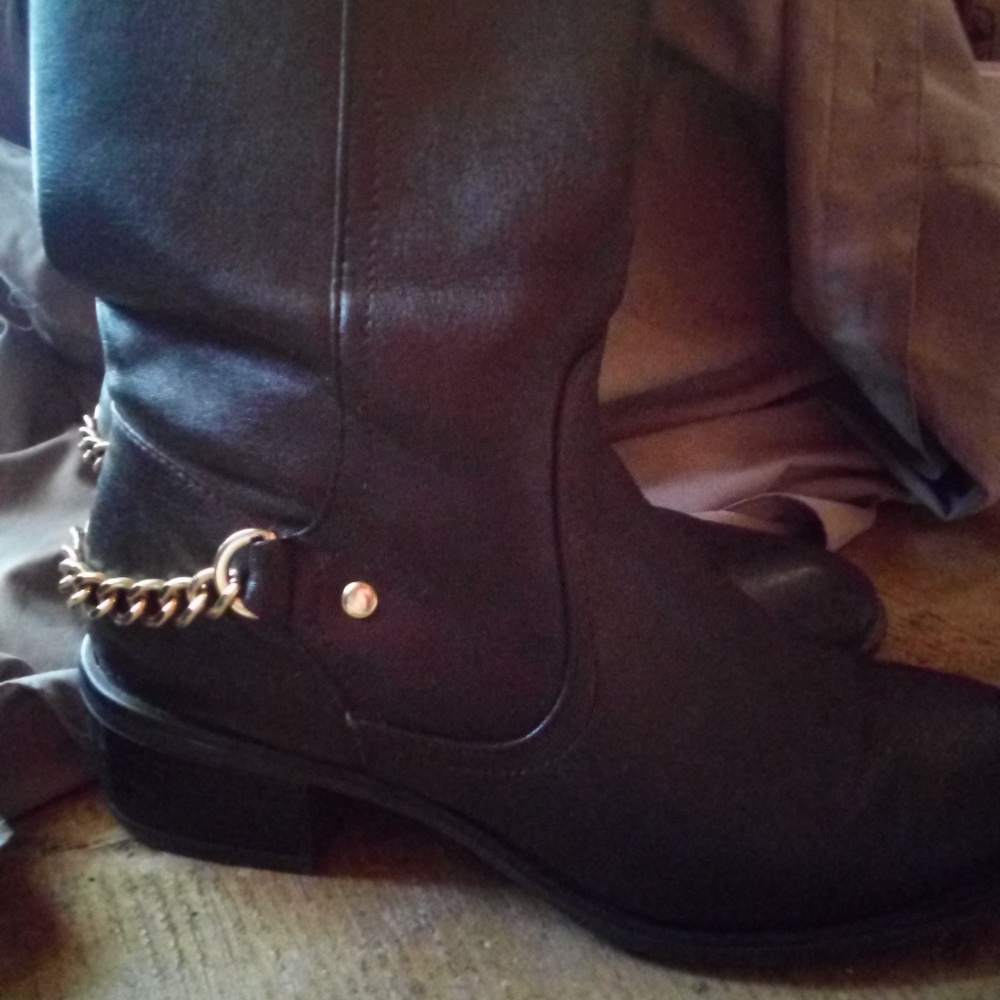 Ladie's Boots